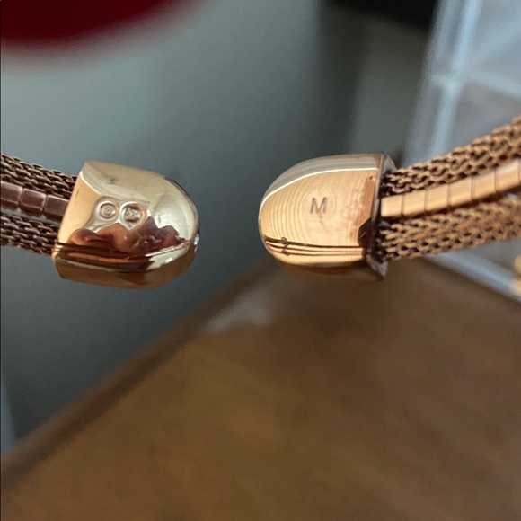 Swarovski Rose Gold and Crystal Bracelet Set Mesh design - Picture 4 of 5